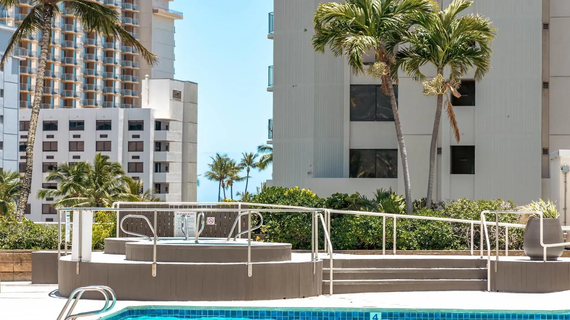 Mountain View Condo, Close To Beach With Free Parking Honolulu Apartment